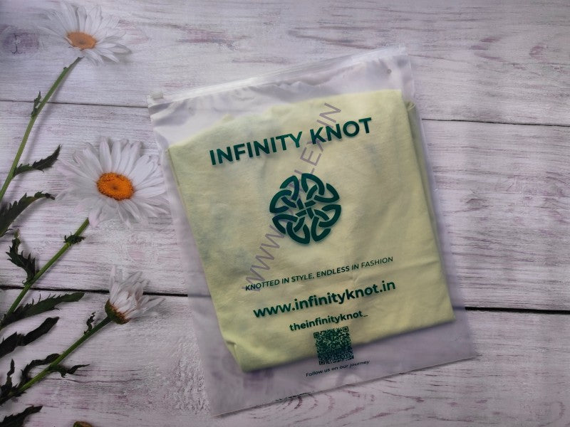 Custom printed frosted slider zipper bag for clothes packaging. premium packagin for cloth manufatcurer. ideal for shirts packaging.